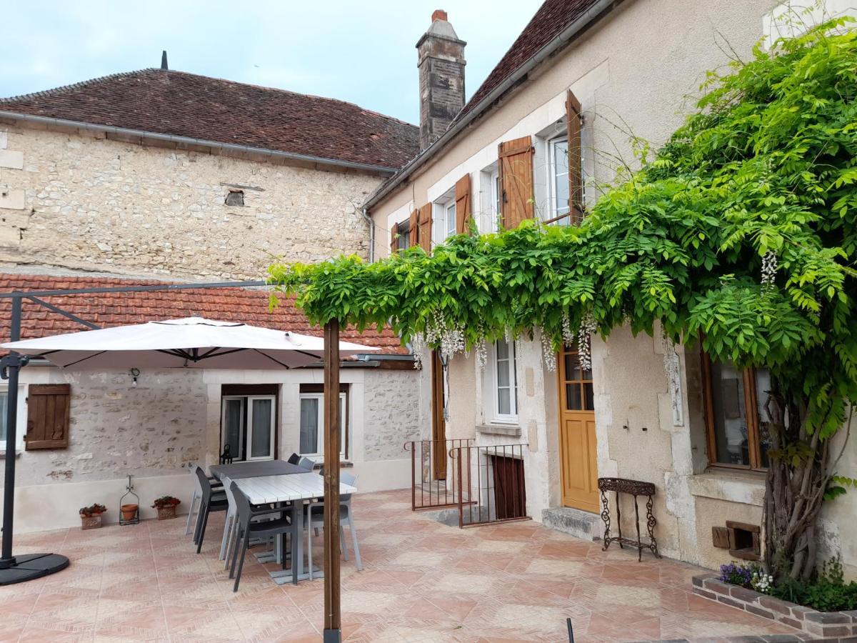 Bed and Breakfast Aux Sources De Ouanne Exterior foto