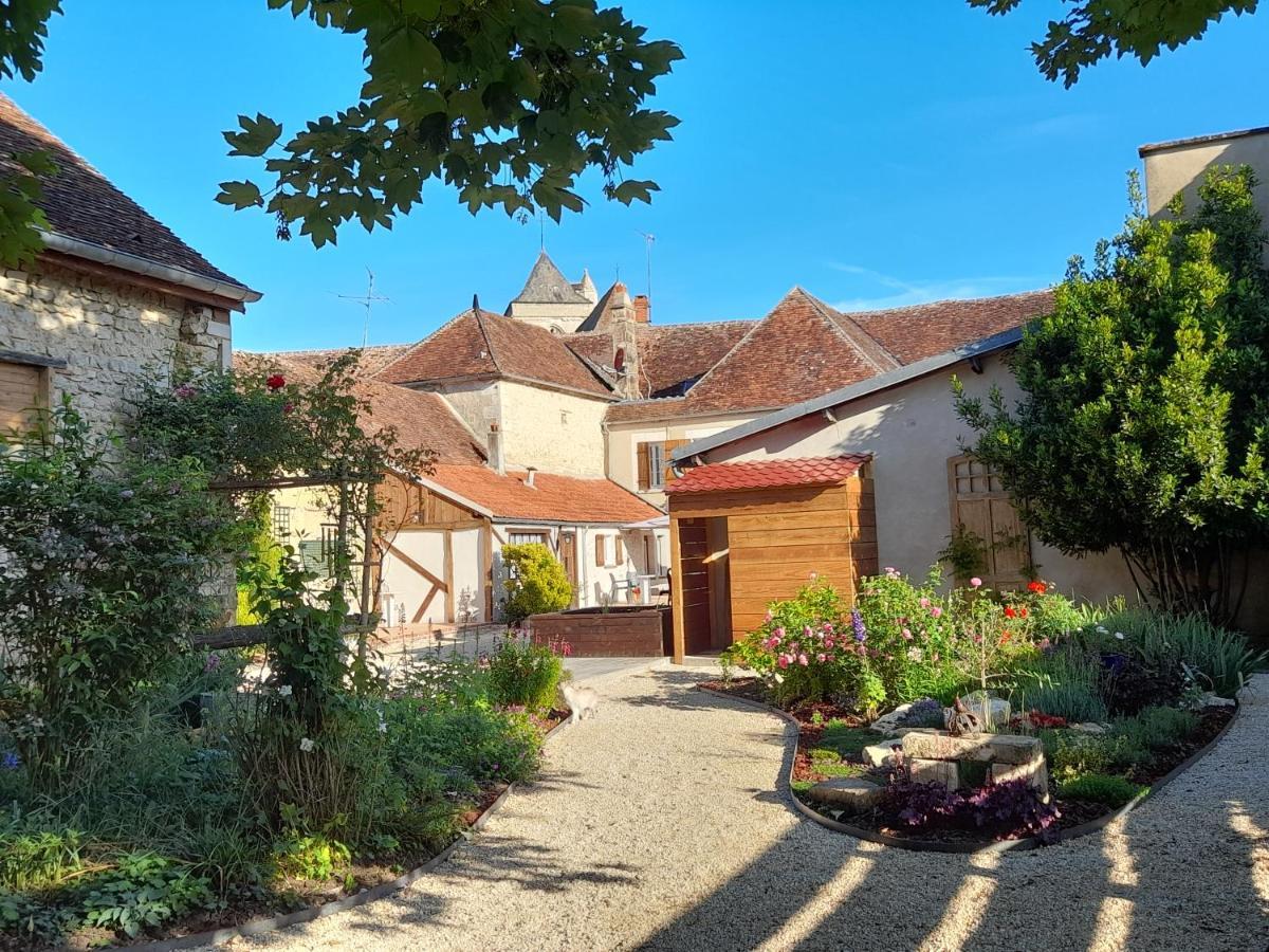 Bed and Breakfast Aux Sources De Ouanne Exterior foto
